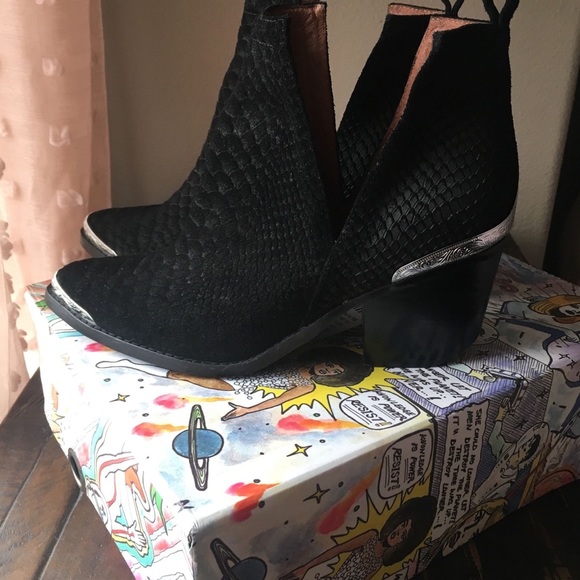 Jeffrey Campbell boot - Picture 1 of 4